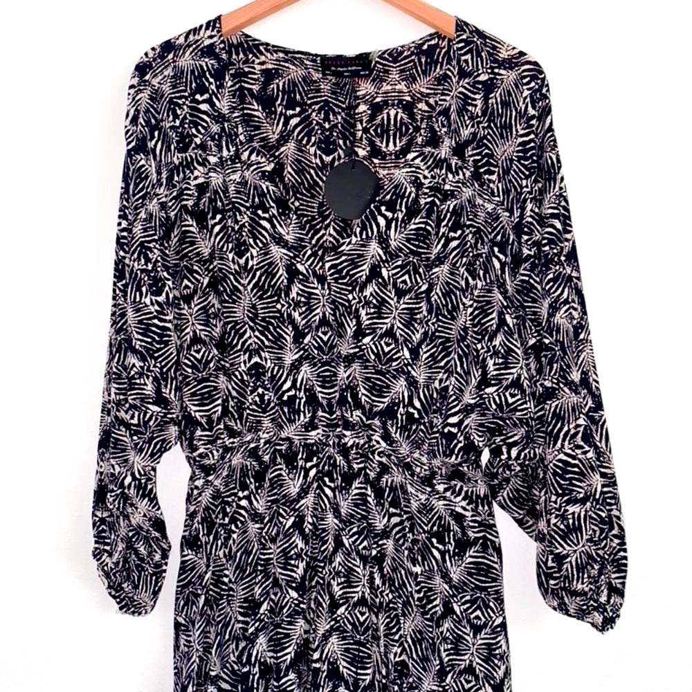 Dress Forum Black and White Romper in Large NWT